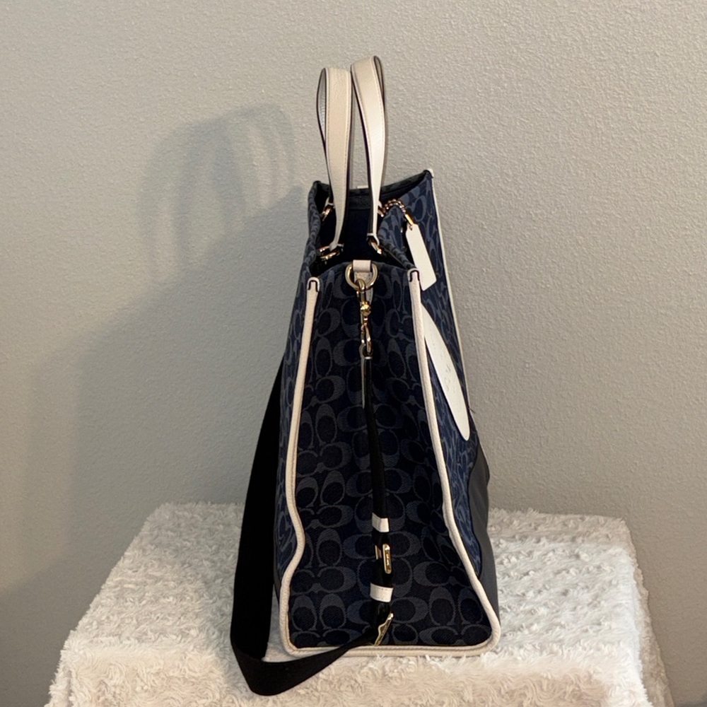 Coach Dark Blue and Cream Signature Tote - Picture 4 of 7